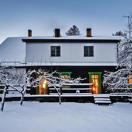 Villa Comfortable In The Middle Of A Forest, Stolpie *